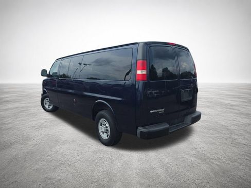 Used 2015 Chevrolet Express 3500 LS RWD image 6