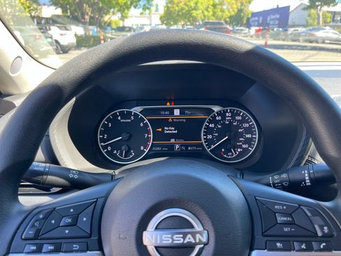 Used 2025 Nissan Sentra SV FWD image 25