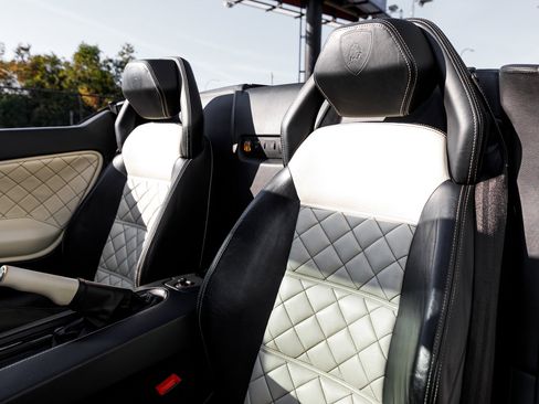 Used 2014 Lamborghini Gallardo LP 550-2 image 32