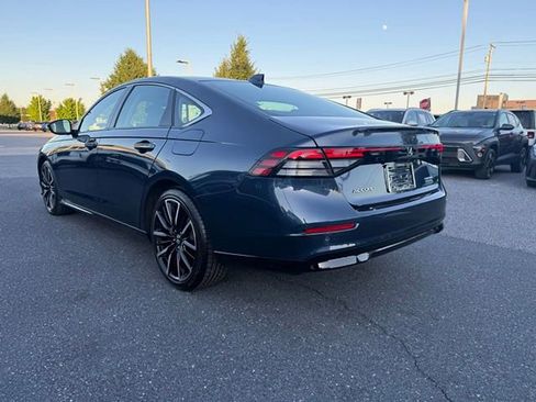 Used 2023 Honda Accord Touring image 9