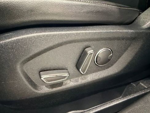 Used 2017 Ford Edge SEL w/ Equipment Group 201A image 21