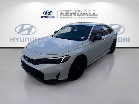 Used 2025 Honda Civic Sport image 3