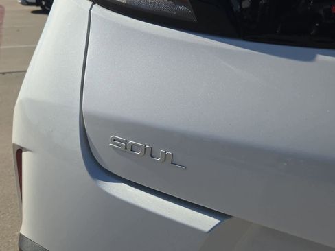 Certified 2024 Kia Soul LX w/ Option Group 015 image 11