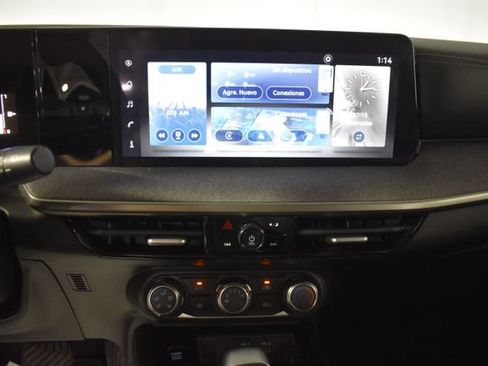 Certified 2025 Nissan Kicks SV AWD/4WD image 17