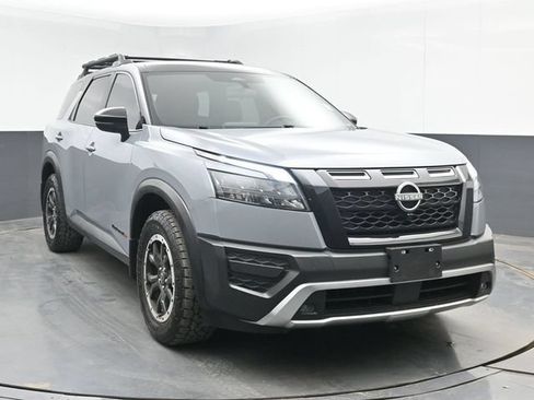 Used 2024 Nissan Pathfinder Rock Creek AWD/4WD image 2