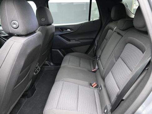 Used 2026 Chevrolet Equinox LT AWD/4WD image 12
