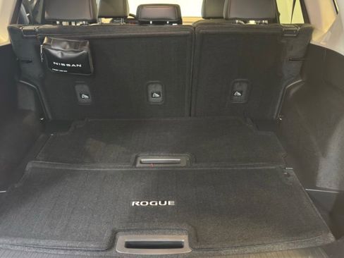 Used 2022 Nissan Rogue SL w/ SL Premium Package image 31