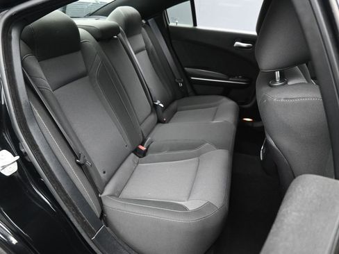 Used 2019 Dodge Charger SXT image 28