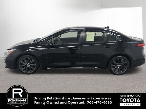 Used 2023 Toyota Corolla XSE image 3
