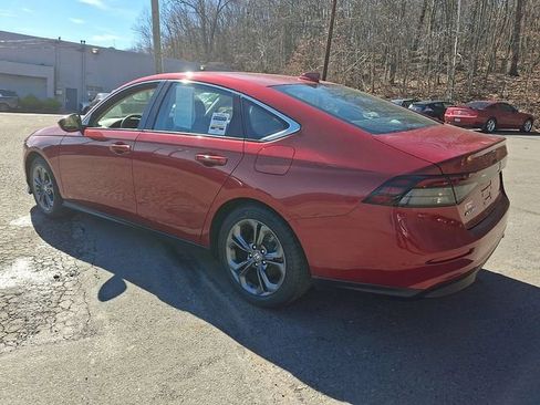 Used 2023 Honda Accord EX image 4