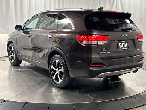 Used 2017 Kia Sorento EX image 6