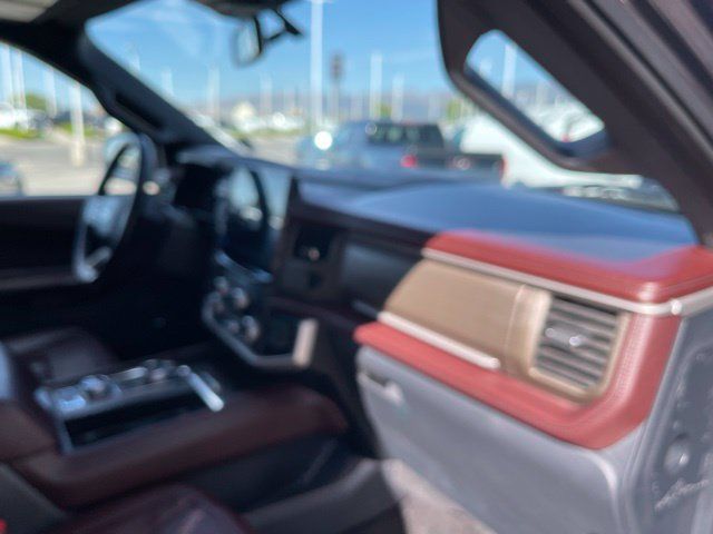 Used 2023 Ford Expedition Limited AWD/4WD image 19