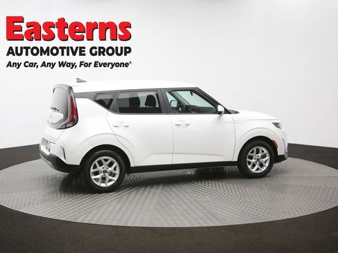 Used 2025 Kia Soul LX w/ LX Technology Package FWD image 43