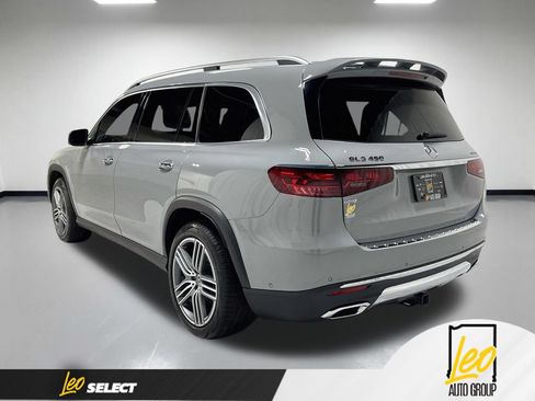 Used 2024 Mercedes-Benz GLS 450 4MATIC image 9