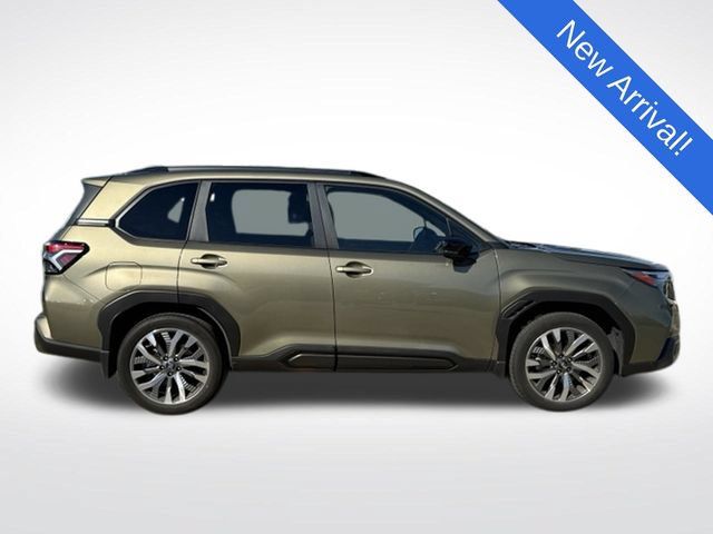 Used 2025 Subaru Forester Touring AWD/4WD image 8