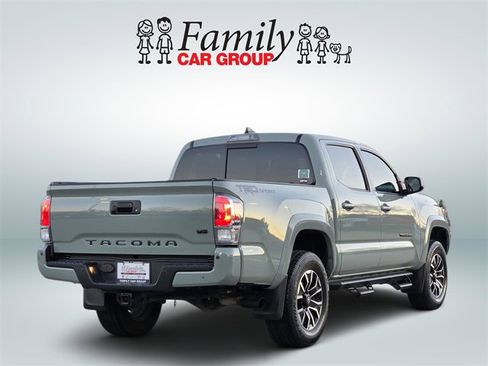 Used 2023 Toyota Tacoma TRD Sport image 4