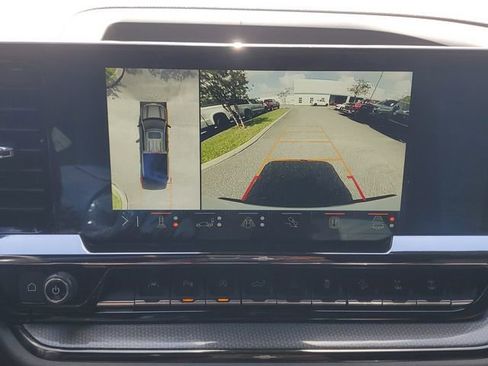 Certified 2024 Chevrolet Silverado 1500 ZR2 image 32