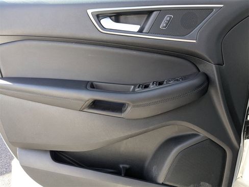 Used 2024 Ford Edge SEL image 13