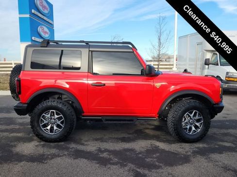 Used 2024 Ford Bronco Badlands image 9