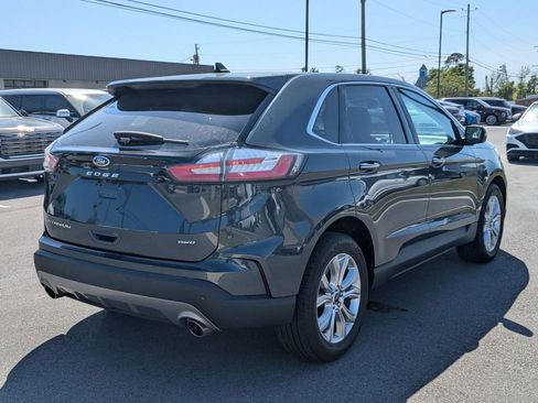 Used 2022 Ford Edge Titanium image 5