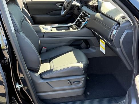 New 2026 Nissan Armada SV RWD image 25