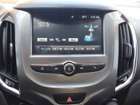 Used 2017 Chevrolet Cruze LT image 28