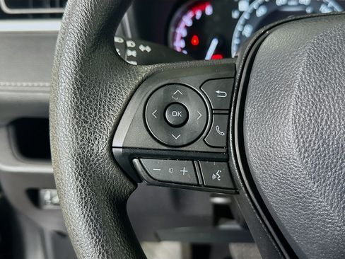 Used 2025 Toyota RAV4 XLE FWD image 16