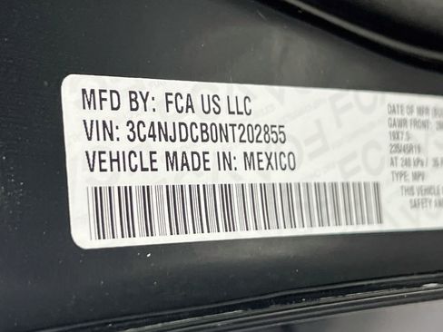 Used 2022 Jeep Compass High Altitude AWD/4WD image 31
