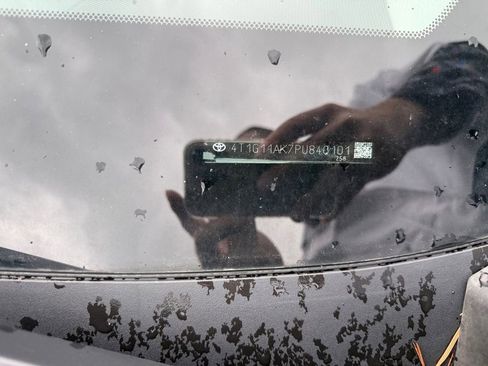 Used 2023 Toyota Camry SE image 30