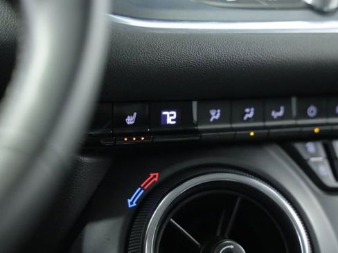 Used 2024 Chevrolet Blazer LT image 20