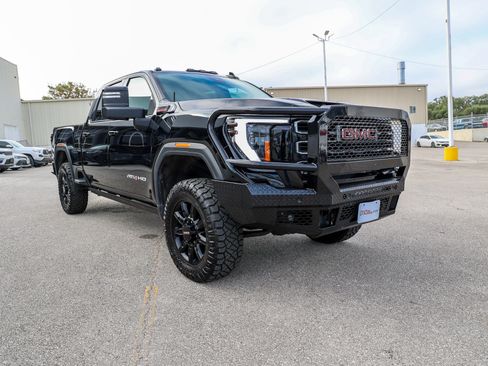 Used 2024 GMC Sierra 2500 AT4 w/ AT4 Premium Plus Package AWD/4WD image 6