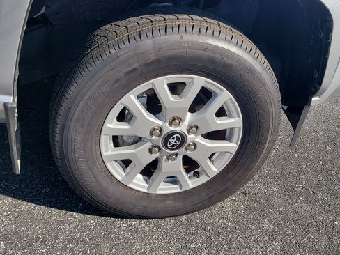 Certified 2024 Toyota Tacoma SR5 RWD image 9