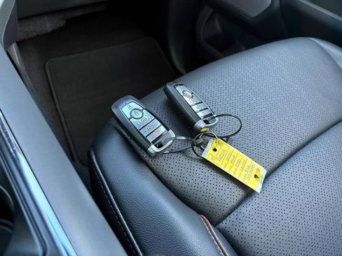 Used 2025 Ford F150 Lariat w/ Equipment Group 501A Mid image 29