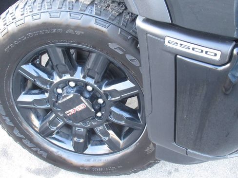 Used 2024 GMC Sierra 2500 AT4 w/ AT4 Premium Plus Package image 5