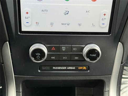 Certified 2022 Ford Edge SEL w/ Convenience Package image 11