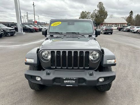 Used 2024 Jeep Wrangler Sport S image 8