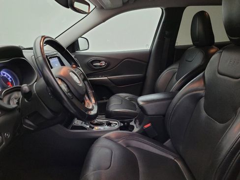 Used 2020 Jeep Cherokee Limited image 17