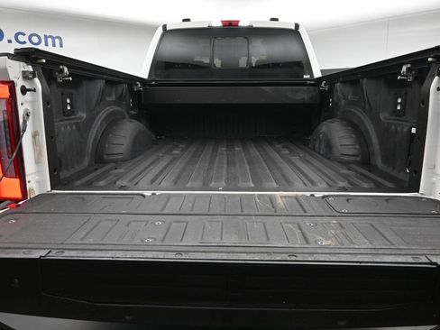 Used 2024 Ford F250 Platinum image 14