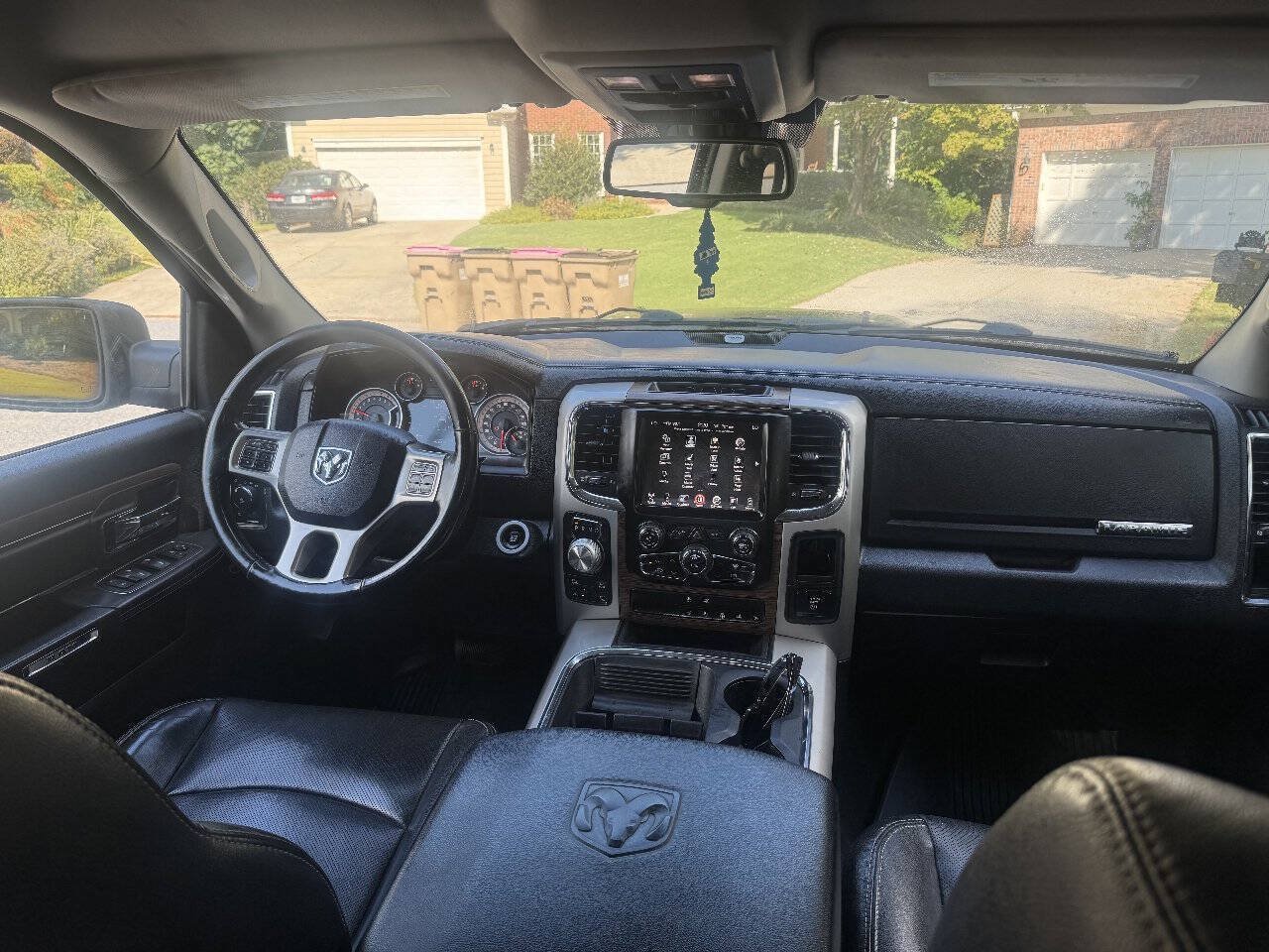 Used 2017 RAM 1500 Laramie w/ Convenience Group AWD/4WD image 22