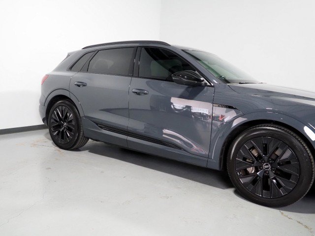 Used 2024 Audi Q8 e-tron Prestige AWD/4WD image 56