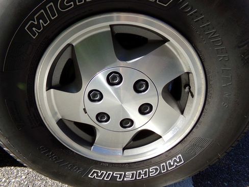 Used 1994 Chevrolet Suburban 4WD image 31