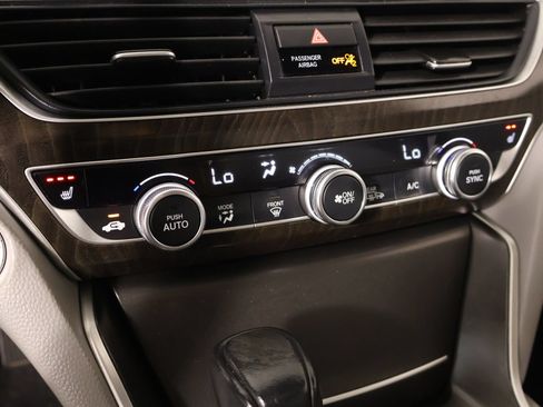 Used 2020 Honda Accord EX-L image 7
