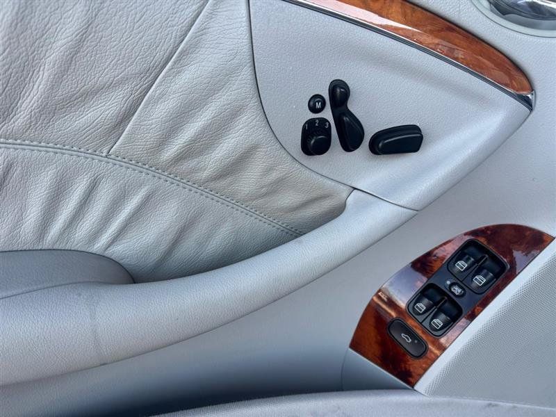 Used 2005 Mercedes-Benz CLK 500 Cabriolet image 14
