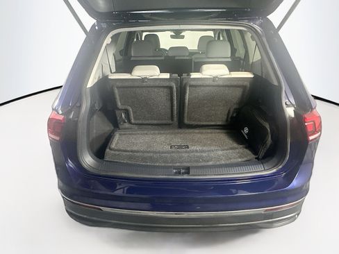 Used 2023 Volkswagen Tiguan SE FWD image 30