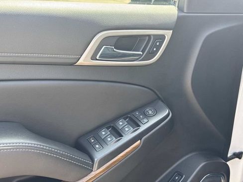 Used 2020 GMC Yukon Denali w/ Open Road Package AWD/4WD image 32
