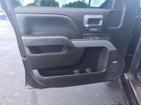 Used 2018 Chevrolet Silverado 1500 LT w/ Midnight Edition AWD/4WD image 15