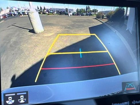 Certified 2021 Toyota Venza LE w/ Carpet Mat Package (TMS) AWD/4WD image 21