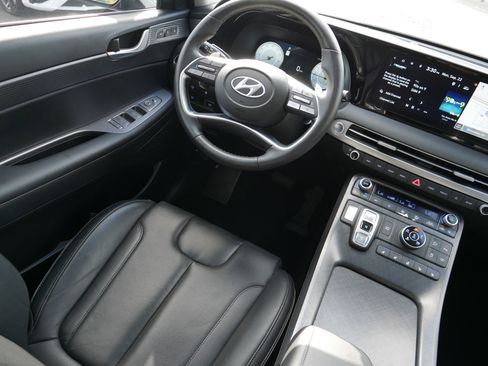 Used 2024 Hyundai Palisade Limited AWD/4WD image 9