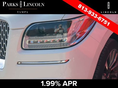 Used 2021 Lincoln Navigator Reserve w/ Luxury Package AWD/4WD image 11