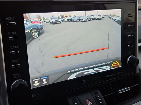 Used 2022 Toyota RAV4 XLE Premium image 27